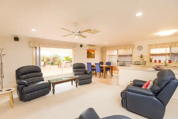 Sixth view of Homely house listing, 8 Macquarie Court, Mildura VIC 3500