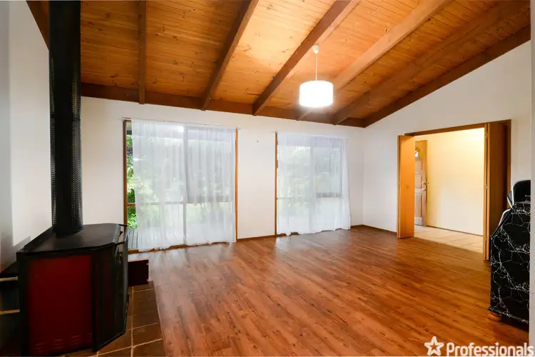 Fourth view of Homely house listing, 10 Gardenhill Road, Launching Place VIC 3139
