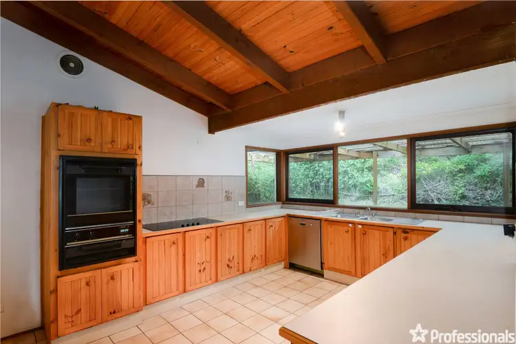 Fifth view of Homely house listing, 10 Gardenhill Road, Launching Place VIC 3139