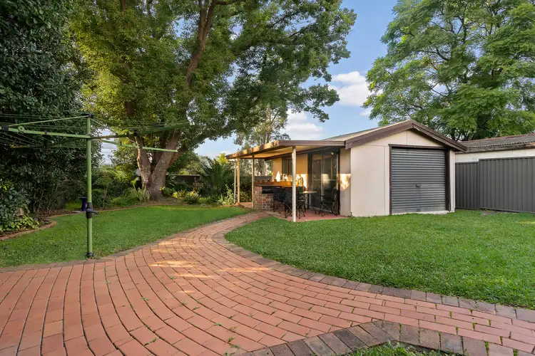 7 Oramzi Road, Girraween NSW 2145