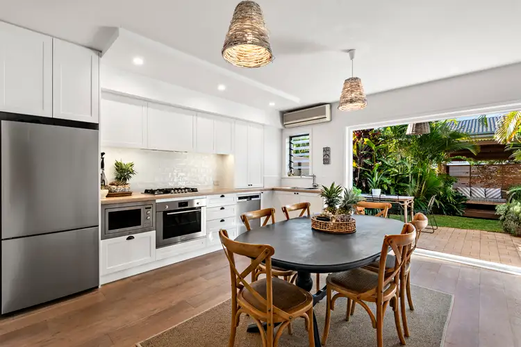 Main view of Homely townhouse listing, 2/192-194 Ocean Street, Narrabeen NSW 2101
