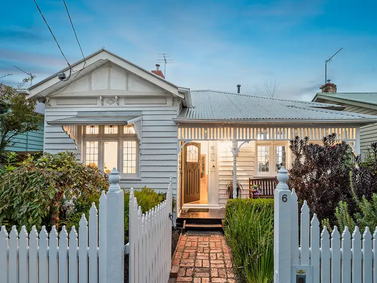 6 Empress Avenue, Kingsville VIC 3012
