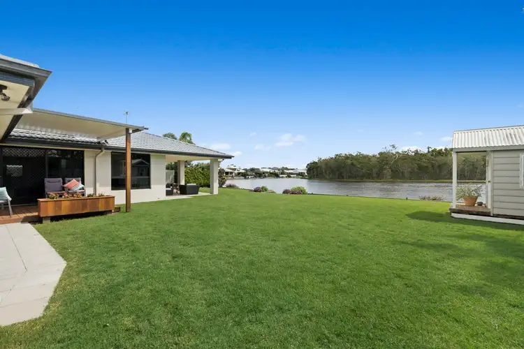 16 Undanbi Place, Pelican Waters QLD 4551