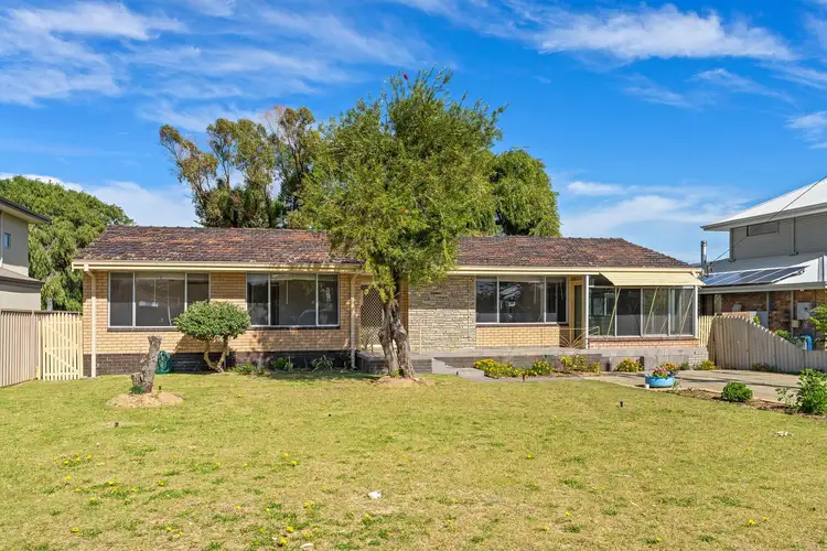 11 Madora Beach Road, Madora Bay WA 6210