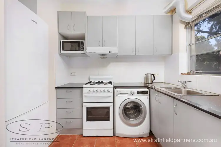 Fourth view of Homely unit listing, 2/8-12 Marlene Crescent, Greenacre NSW 2190