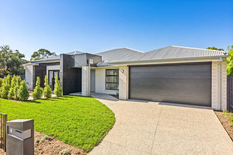 1/111 Beleura Hill Road, Mornington VIC 3931