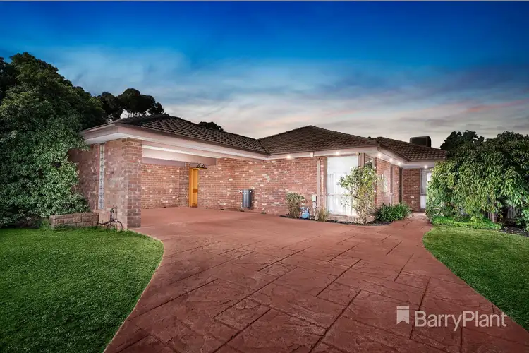 15 Kookaburra Walk, South Morang VIC 3752