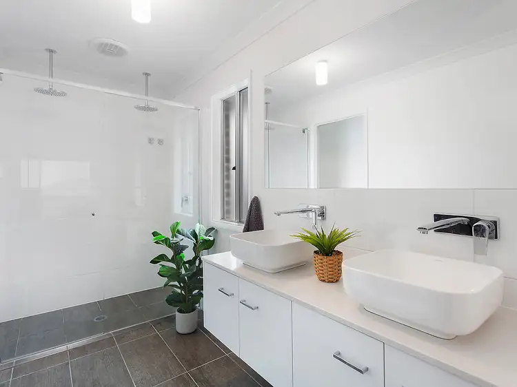 Sixth view of Homely house listing, 4 Freesia Way, Hamlyn Terrace NSW 2259