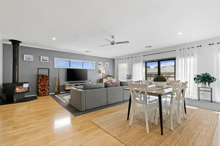 Sixth view of Homely townhouse listing, 19 Lucia Crescent, Mount Clear VIC 3350