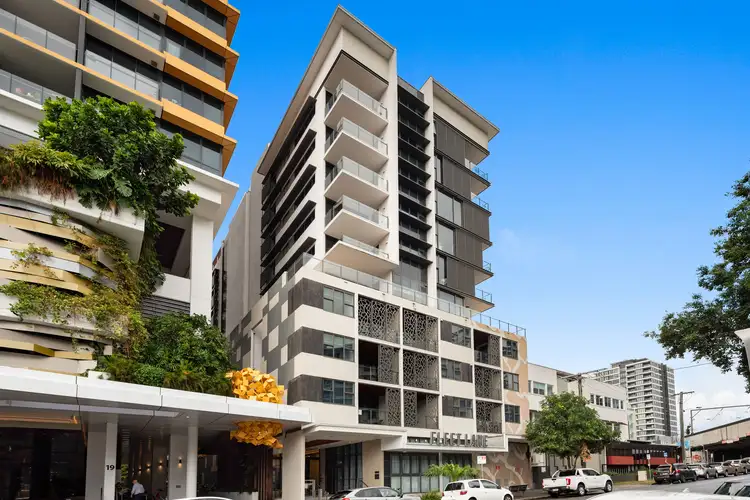 Main view of Homely unit listing, 1004/25-27 Hope Street, South Brisbane QLD 4101