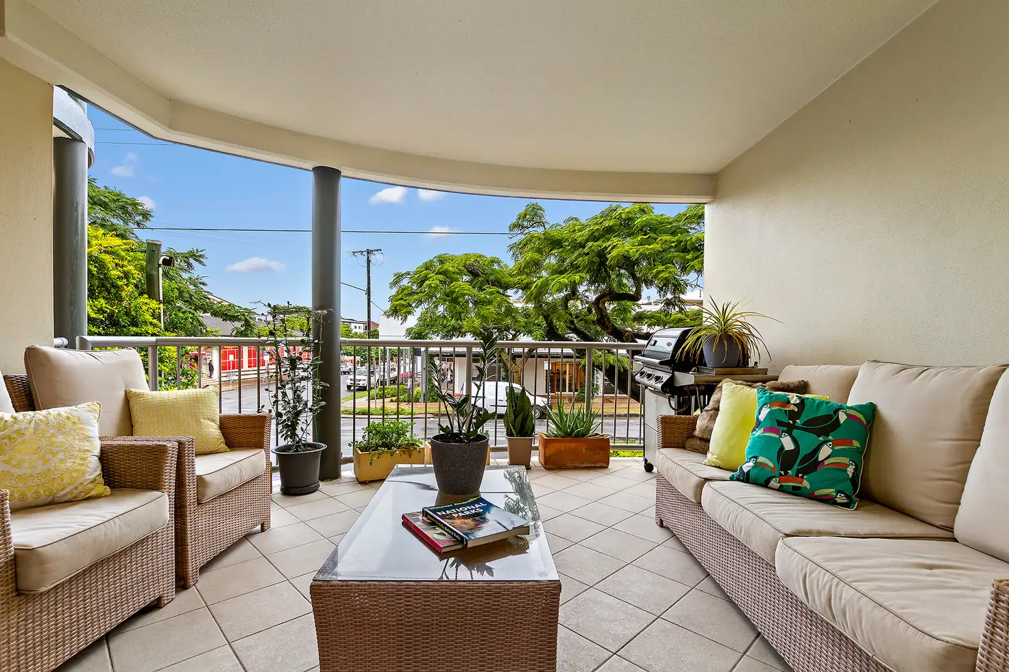 Main view of Homely unit listing, 1/102 Racecourse Road, Ascot QLD 4007