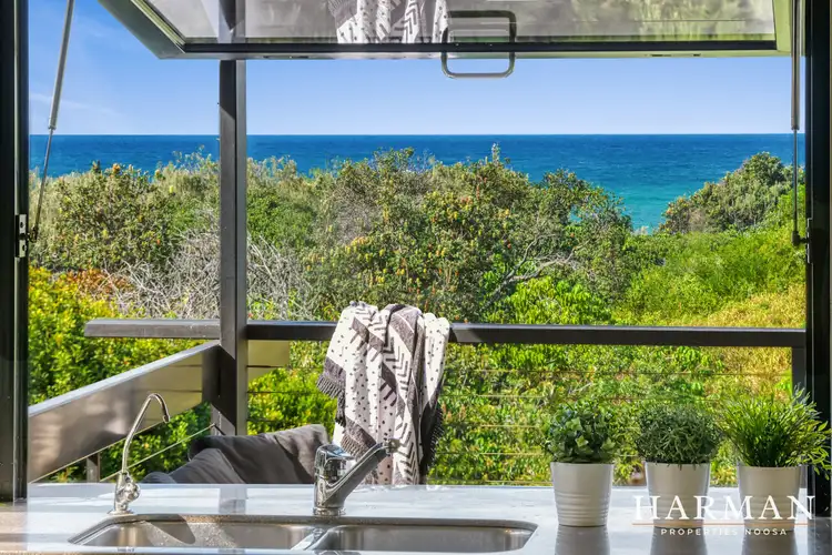 34 Wavecrest Drive, Castaways Beach QLD 4567