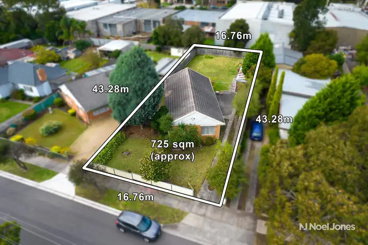 6 Cumberland Avenue, Bayswater VIC 3153