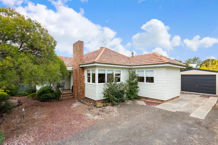 17 Service Street, Clunes VIC 3370