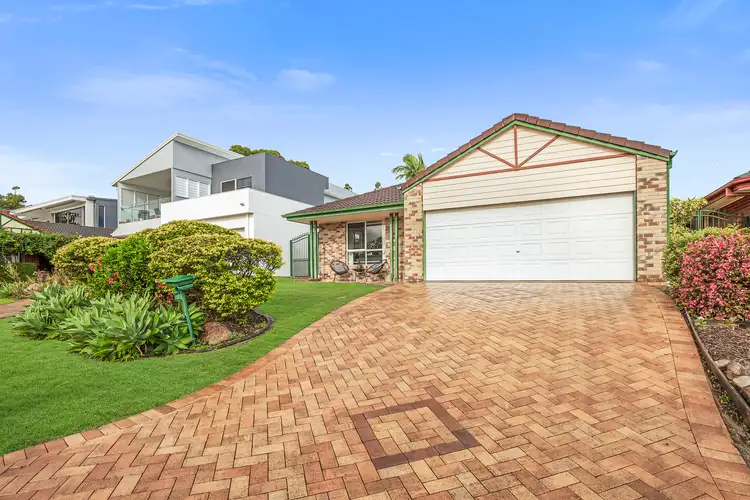 9 Acacia Close, Holland Park West QLD 4121