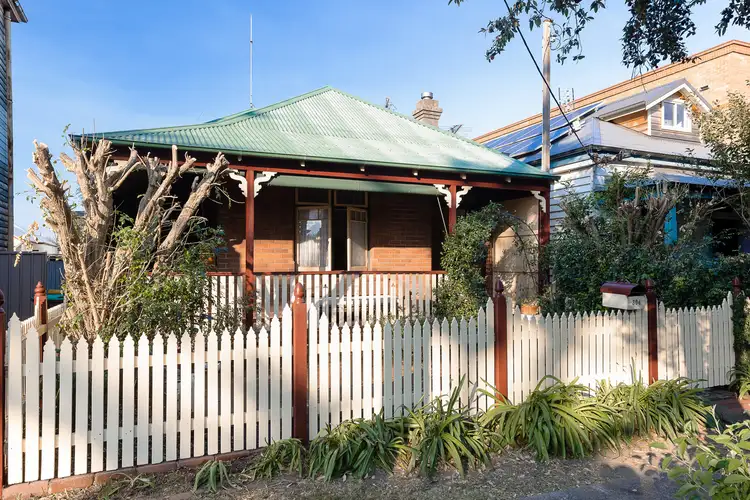 304 Parkway Avenue, Hamilton East NSW 2303