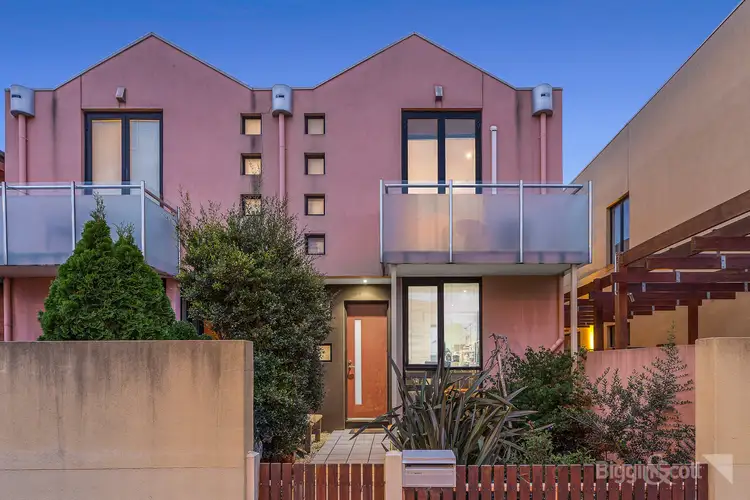 11/2A Simpson Street, Yarraville VIC 3013