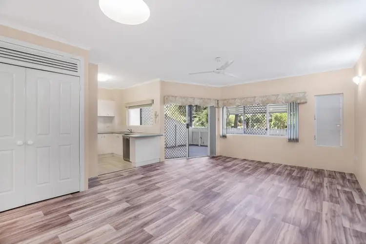 2/98-100 Moore Street, Trinity Beach QLD 4879