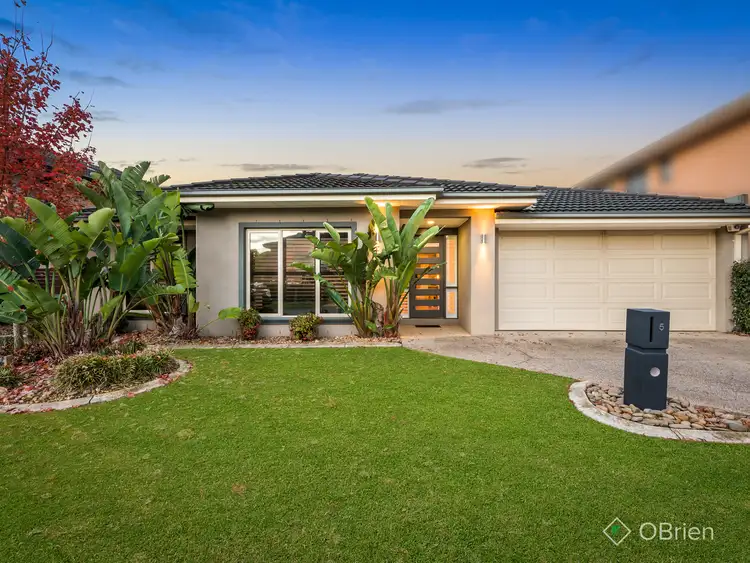5 Quarterdeck Road, Sandhurst VIC 3977
