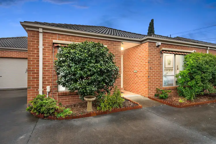 Main view of Homely villa listing, 2/184 Weatherall Road, Cheltenham VIC 3192