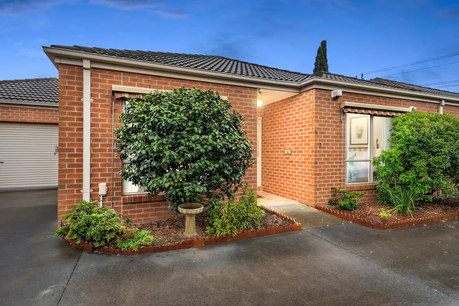Main view of Homely villa listing, 2/184 Weatherall Road, Cheltenham VIC 3192