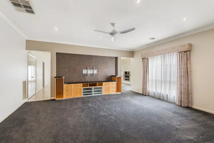Seventh view of Homely house listing, 9 James Court, Kangaroo Flat VIC 3555