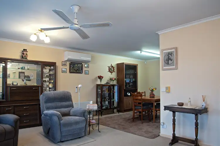 Sixth view of Homely house listing, 4 O'Dea Crescent, Kangaroo Flat VIC 3555