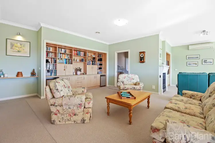 Fifth view of Homely house listing, 2 Pryor Road, Drouin VIC 3818