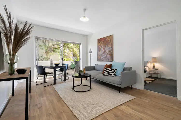 2/68 Alma Road, St Kilda VIC 3182