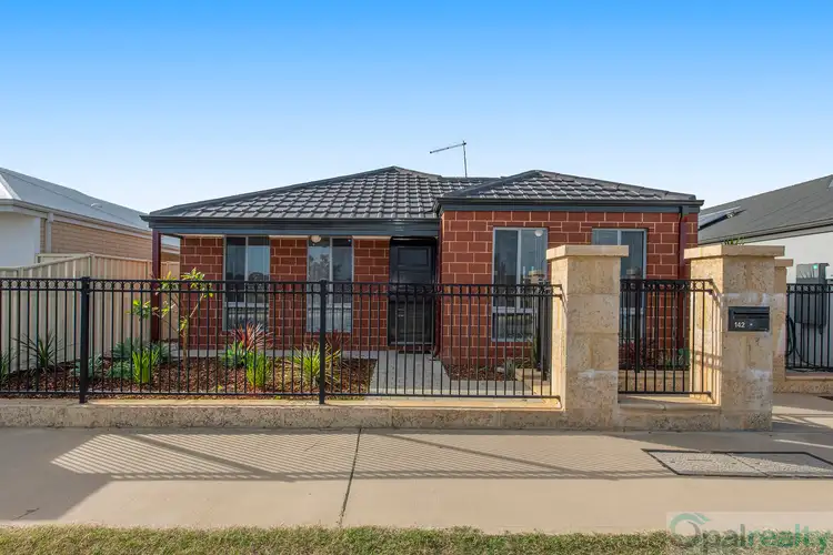 142 Badgerup Avenue, Lakelands WA 6180