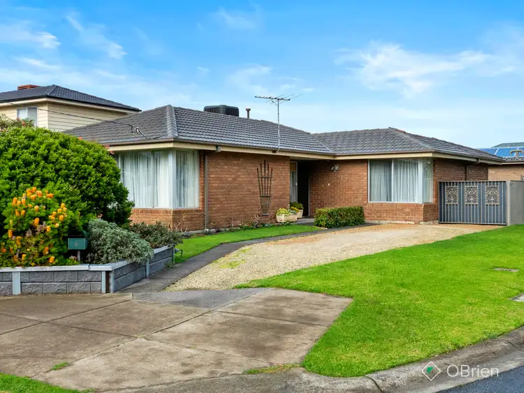 6 Hummerstone Road, Seaford VIC 3198