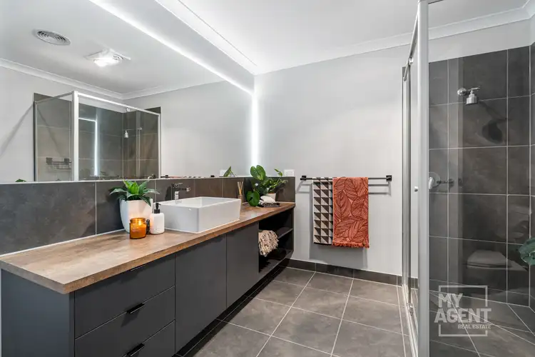 Fifth view of Homely house listing, 277 Mandalay Circuit, Beveridge VIC 3753