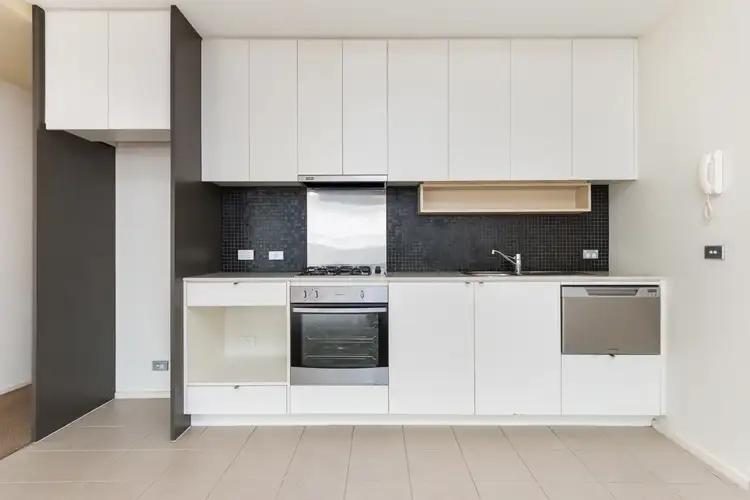 2/1-5 Lyndhurst Street