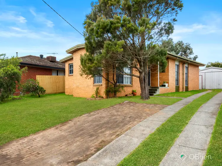 11 Gardenia Crescent, Frankston North VIC 3200