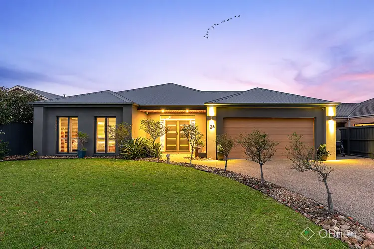 36 Banjo Paterson Drive, Pakenham VIC 3810