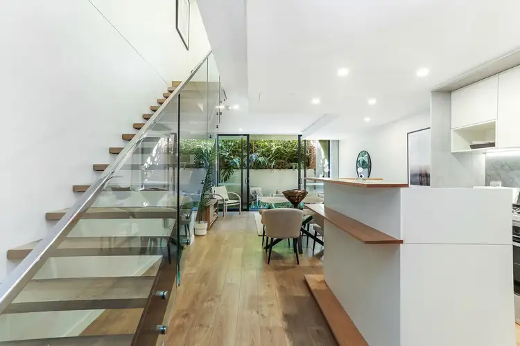 2/143 West Street, Crows Nest NSW 2065