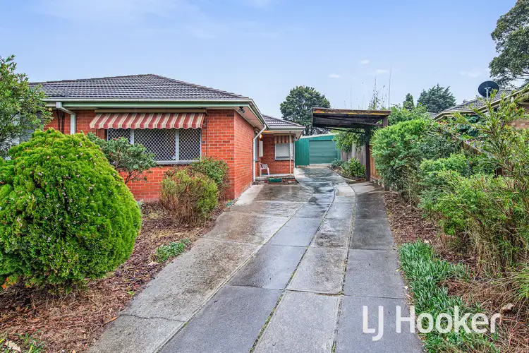 2/18 Ferndale Crescent, Dandenong North VIC 3175