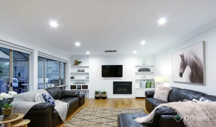 Fifth view of Homely house listing, 4 Oak Court, Somerville VIC 3912