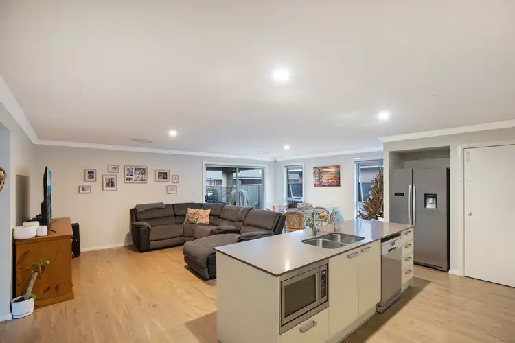 Second view of Homely house listing, 10 Fairmont Boulevarde, Hamlyn Terrace NSW 2259