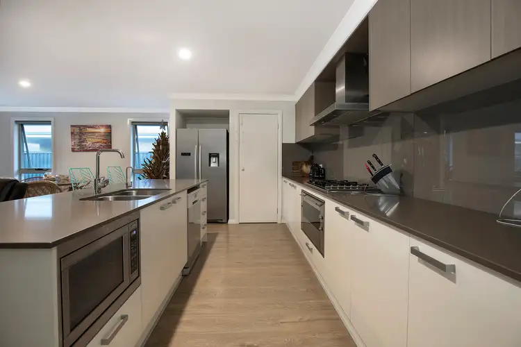 Fourth view of Homely house listing, 10 Fairmont Boulevarde, Hamlyn Terrace NSW 2259