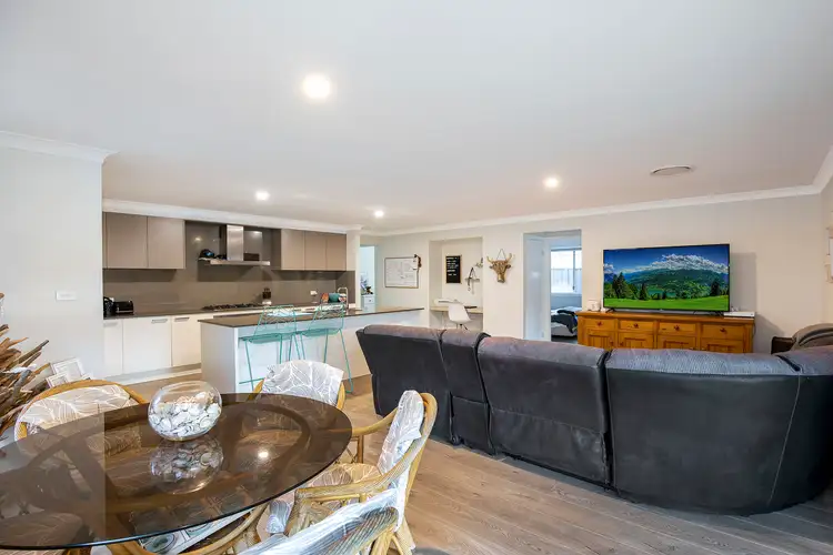Sixth view of Homely house listing, 10 Fairmont Boulevarde, Hamlyn Terrace NSW 2259