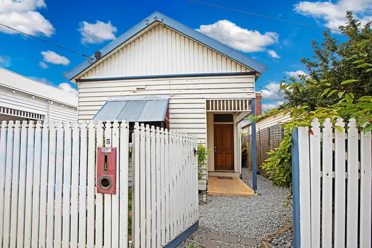 5 Bloomsbury Street, Newtown VIC 3220