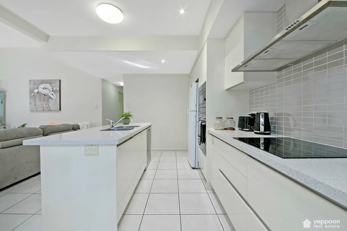 Main view of Homely unit listing, 2/20 Melbourne Street, Yeppoon QLD 4703