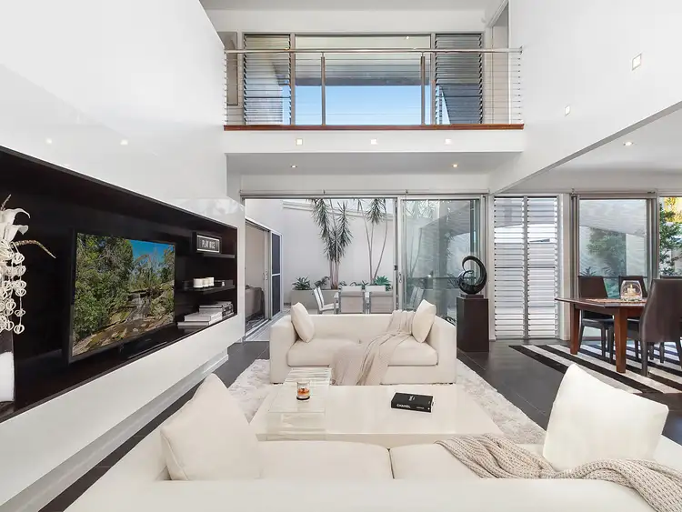 5 Melos Place, Kawana Island QLD 4575