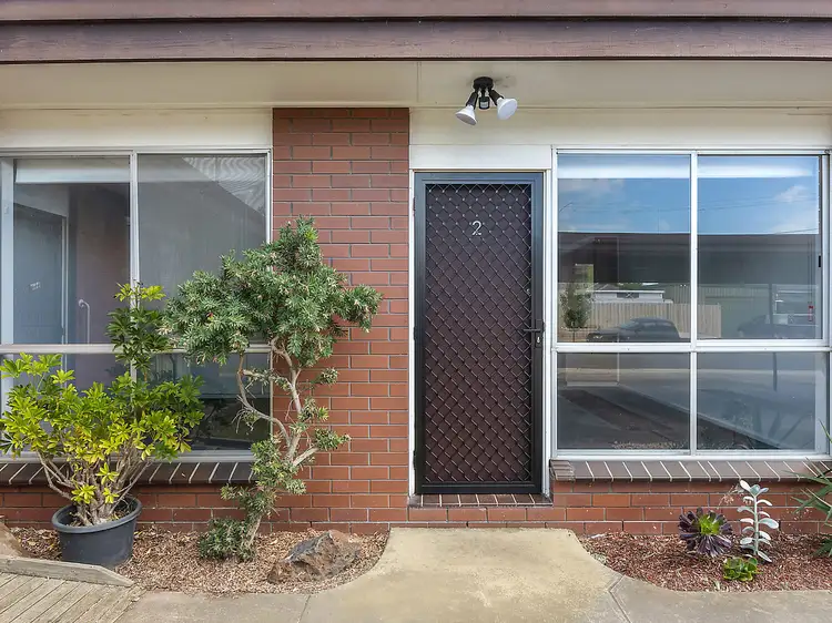 2/3 Lancaster Avenue, Newcomb VIC 3219