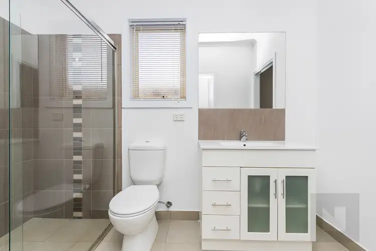 Fifth view of Homely unit listing, 4/17 Lowe Crescent, Sunshine VIC 3020