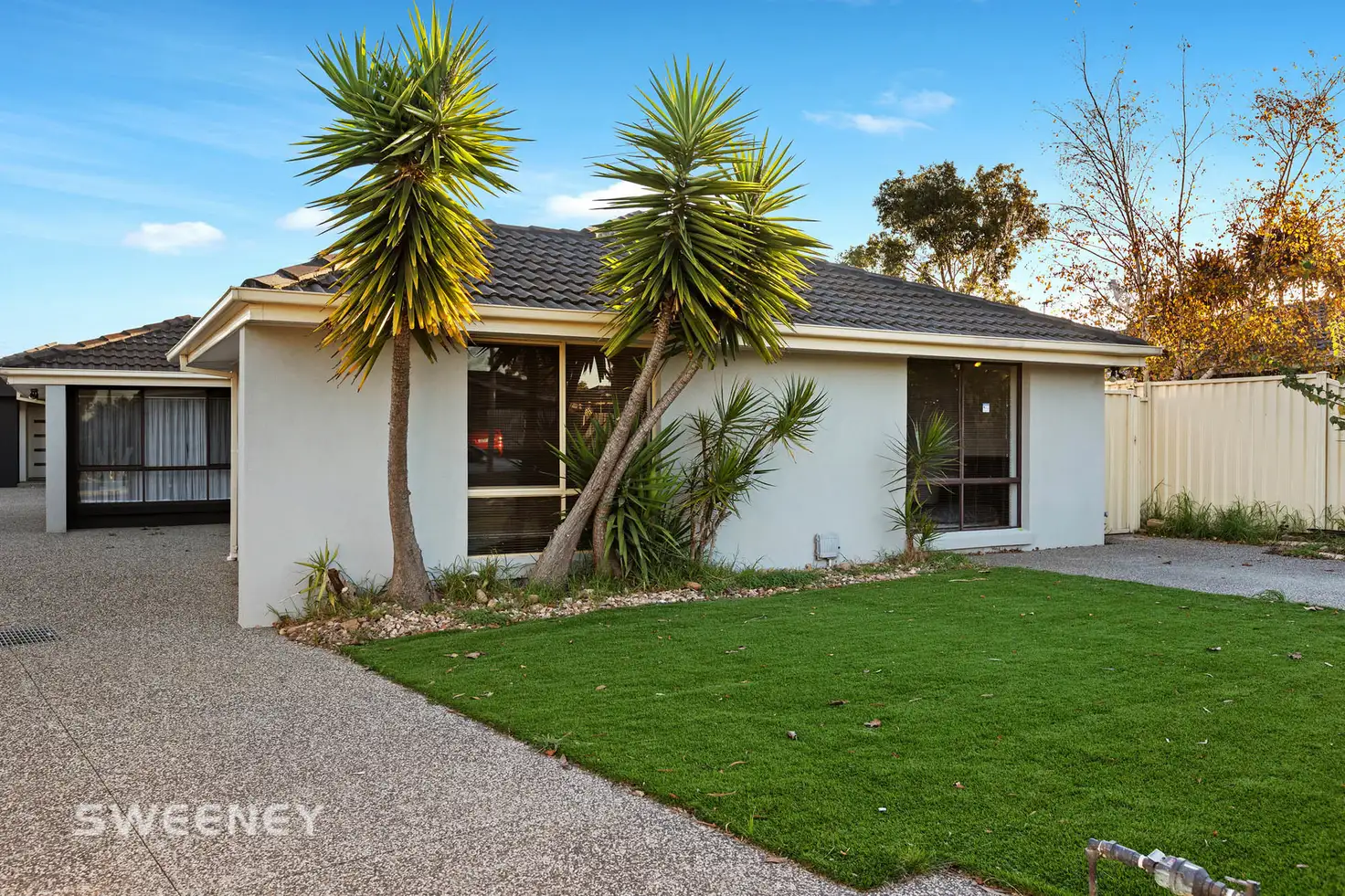 Main view of Homely unit listing, 1/37 Carbine Way, Keilor Downs VIC 3038