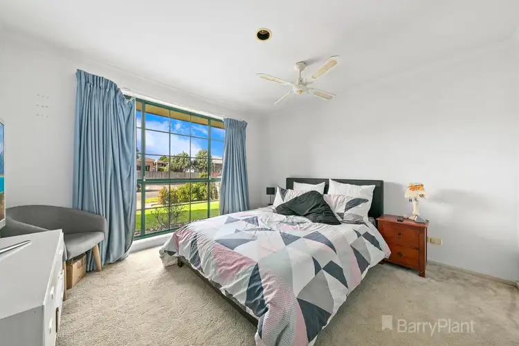 Fifth view of Homely house listing, 9 Godwin Avenue, Narre Warren VIC 3805
