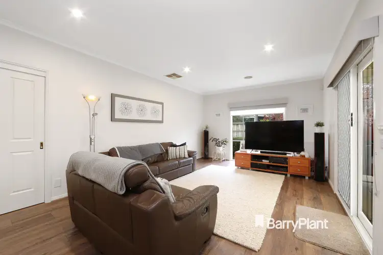 8 Mitchell Place, Rowville VIC 3178