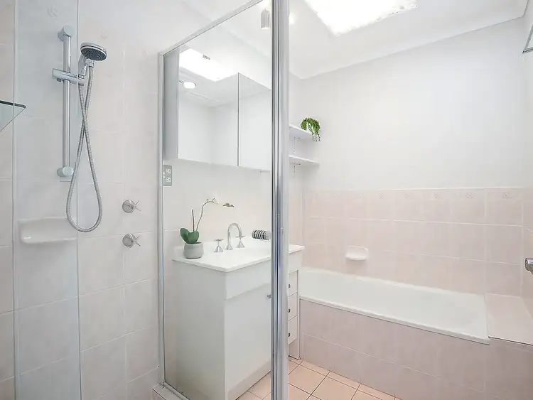 Fifth view of Homely house listing, 8 Iterra Grove, Ngunnawal ACT 2913